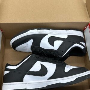 Nike Dunk Low Retro - Black and White